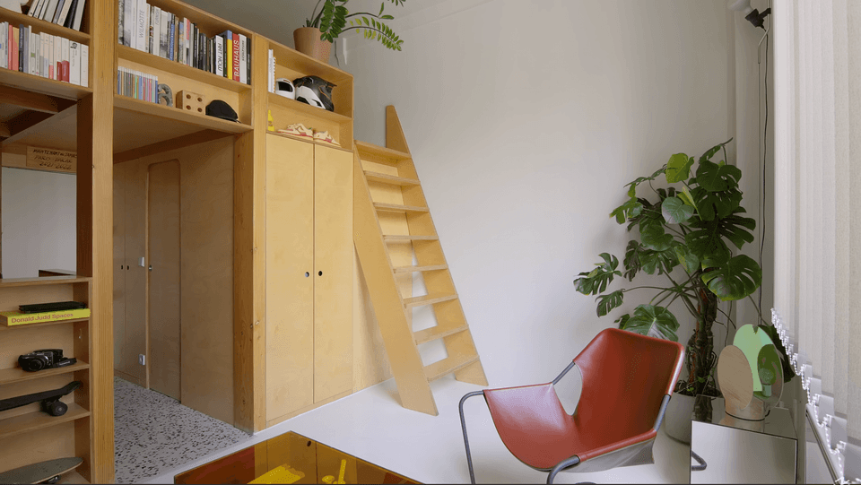 Belleville Loft Paris: How to Live Large in a 25 Square Meter Cabin Inspired Apartment